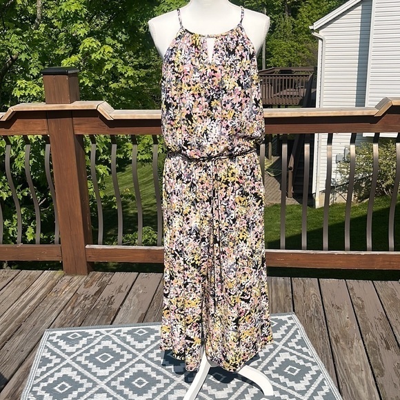London Times Spring Floral Cropped Halter Jumpsuit Size 12 - Picture 11 of 15